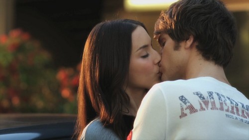 Pretty Little Liars Season 5 Spoilers: Spencer and Toby Get Back Together – Troian Bellisario