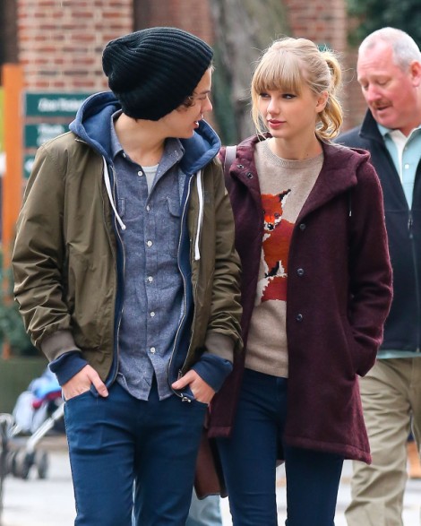 Taylor Swift Kisses Harry Styles At Jingle Ball! (Video)