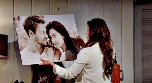 The Bold and the Beautiful Spoilers: Steffy Puts Portrait with Liam Back Up – Fans Can’t Escape STEAM Photo Curse?