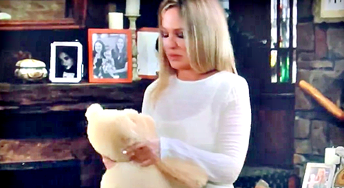 The Young and the Restless Spoilers: Sharon Rips Teddy Bear to Shreds – Scared Faith Sees Phyllis’ Gift Destroyed?