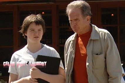 Warren Beatty Praises Transgender Son Stephen Beatty