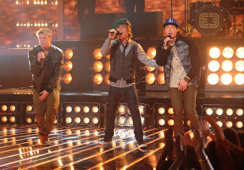 Who Is Going Home On The X-Factor Tonight? (Review & Poll)