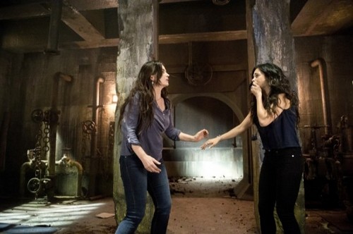 Witches of East End Recap 7/27/14: Season 2 Episode 4 “The Brothers Grimoire”