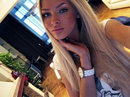 Miranda Lambert Suspects Blake Shelton Is Cheating With A Russian Bombshell Alena Shishkova