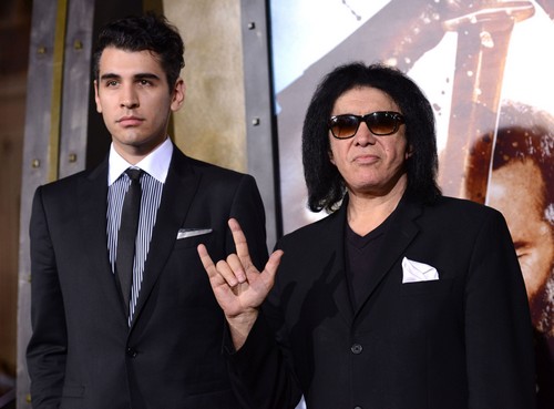 Amber Rose, Nick Simmons Dating Hook-Up: Splits with Nick Cannon, Divorces Wiz Khalifa