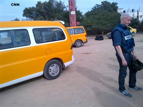 Anderson Cooper Twitter War While Reporting The News From Gaza
