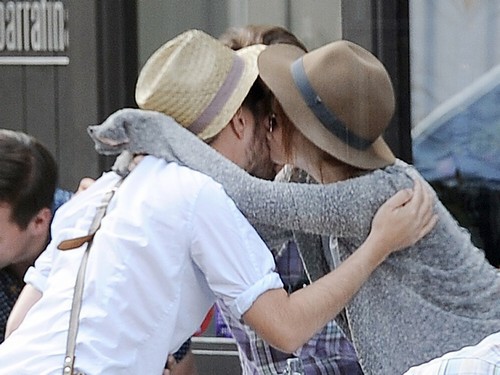 Andrew Garfield And Emma Stone Getting Engaged and Married
