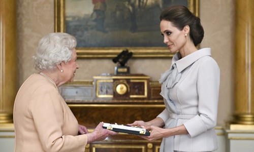 Angelina Jolie Plans to Run For Political Office: Jennifer Aniston Jealous and Bitter?