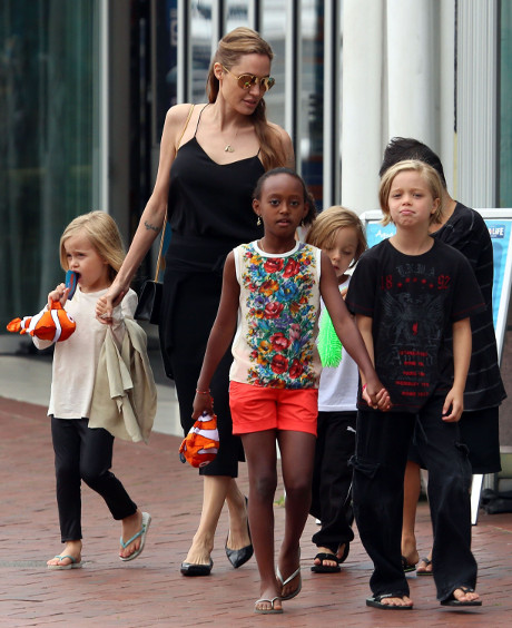 Angelina Jolie Sports New Arabic Tattoo On Right Forearm — Means ‘Determination’! (PHOTO)