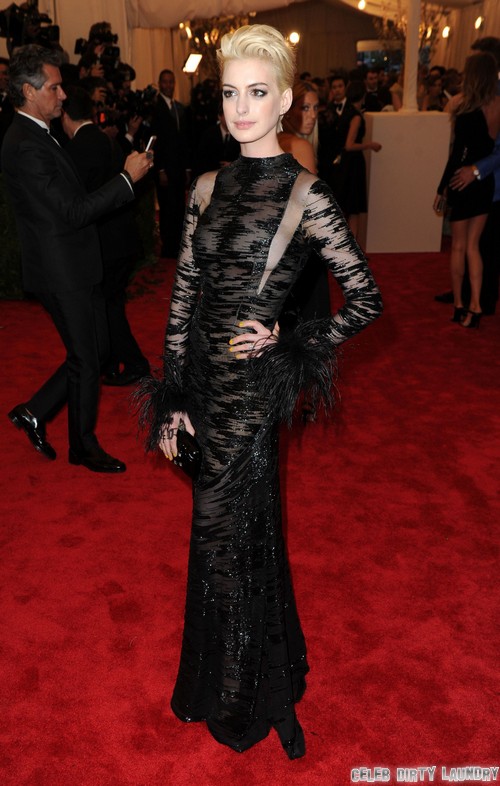 Anne Hathaway Sideboob Blonde: Desperate To Change Her Image – Punk or Peter Pan? (PHOTOS)