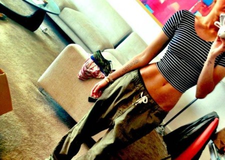 Miley Cyrus, Kim Kardashian Flash Bare Body Pics; Who’s Hotter Or More Desperate? (Photo)