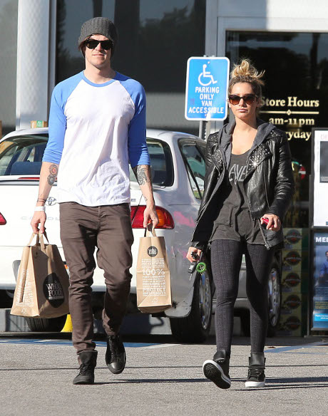 Jef Holm Wants Hook Up with Ashley Tisdale To Get a New Reality Show After Nasty Emily Maynard Break Up!