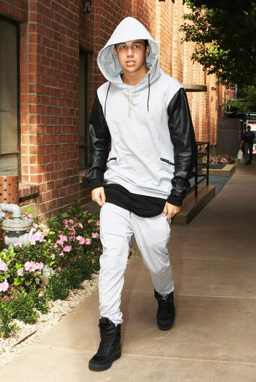 Austin Mahone Dating Becky G: Disses Fifth Harmony Ex Camila Cabello