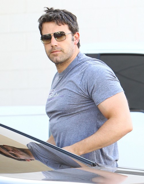 Ben Affleck Serious Drug Issues: Passes Out at Red Carpet