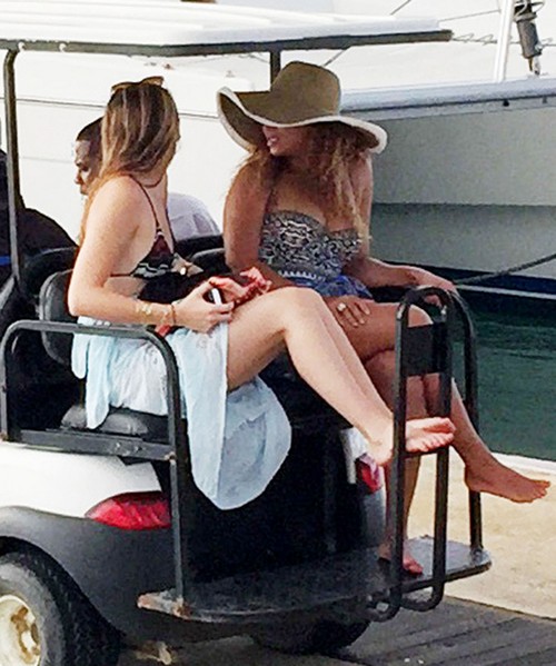 Beyonce Criticized By Wildlife Activists For Petting Tiger Cub In Thailand