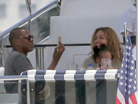Beyonce Forbids Blue Ivy From Befriending North West – Doesn’t Want Any Association With Kim Kardashian!