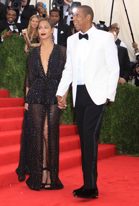 Beyonce And Jay-Z Divorce Looms: They Enroll In Couples Counseling To Help Their Failing Marriage!