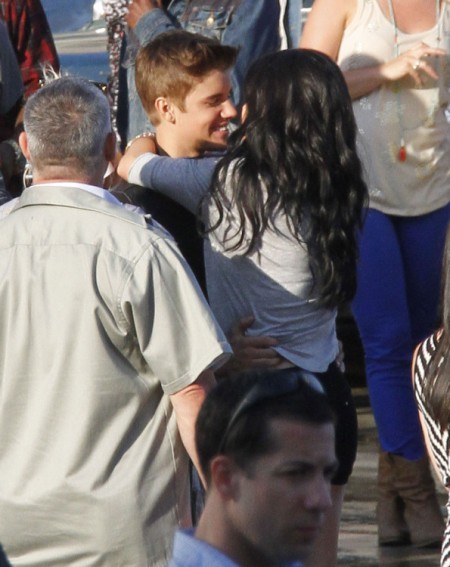 When Justin Bieber Kisses Selena Gomez He Sees Butterflies And Happiness