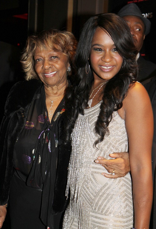 Bobbi Kristina Brown Father’s Life Support Decision: Pat Houston and Cissy Want To Pull Plug – $20 Million Inheritance?