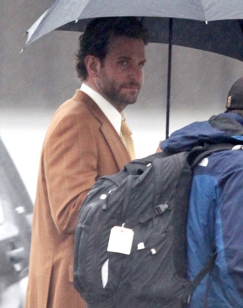 Bradley Cooper and Irina Shayk Dating – Spotted Making Out At MET Gala Afterparty
