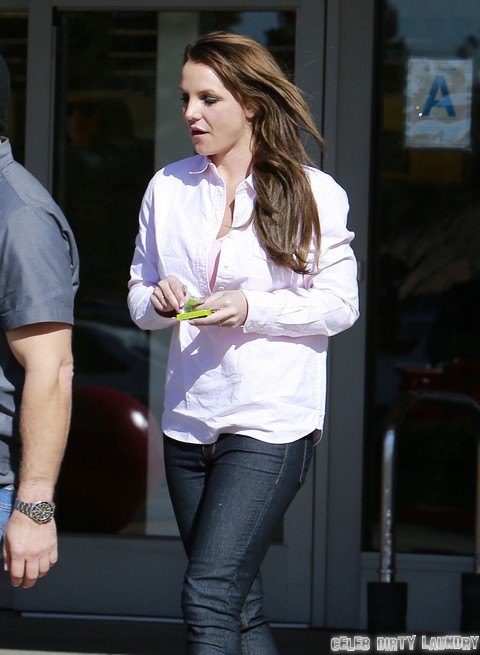 Britney Spears Stalking Scott Disick – Kourtney Kardashian Warns ‘Stay Away From My Baby Daddy’