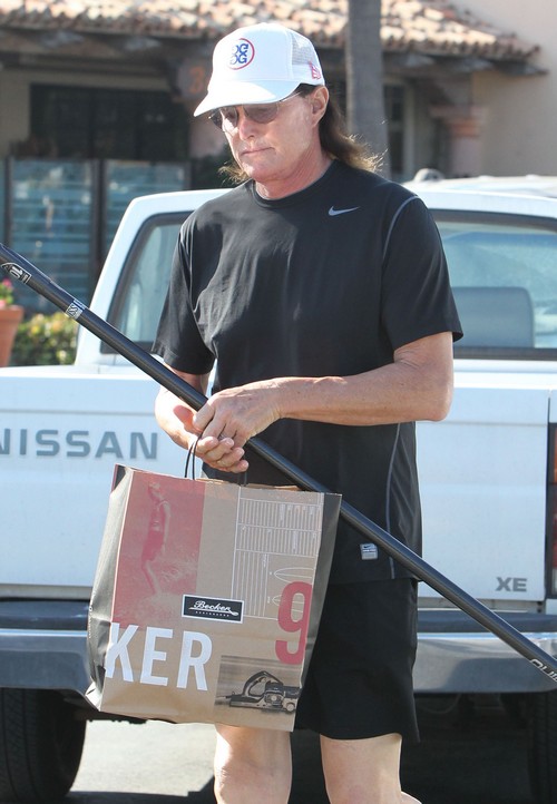 Is Bruce Jenner Really Becoming a Transgender Woman – Are His Breasts Growing? (PHOTOS)