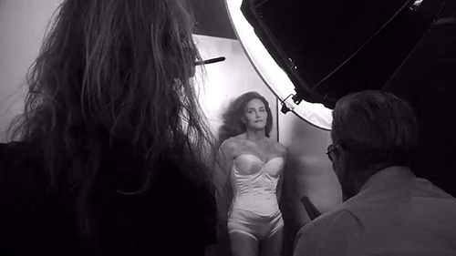 Caitlyn Jenner’s Twitter Accepted Widely After Vanity Fair Cover Debut: Person Formerly Named Bruce Jenner Breaks The Internet!