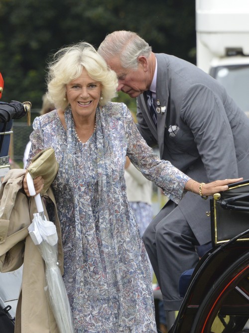 Kate Middleton Family War: Camilla Parker-Bowles Despises Carole Middleton’s Grandchildren Greed