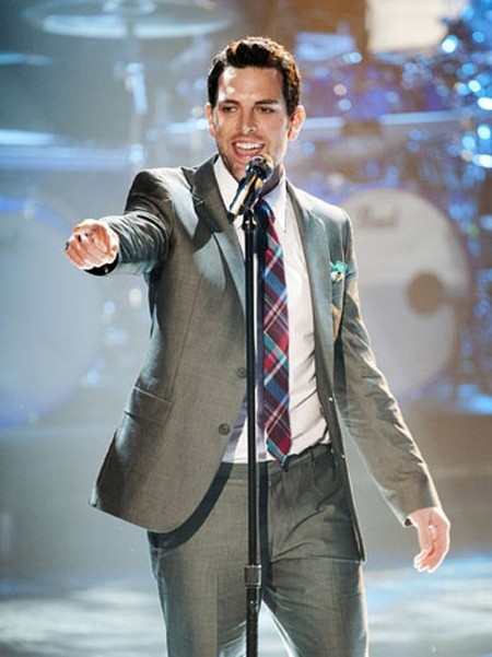 Chris Mann The Voice ‘You Raise Me Up’ Performance Video 5/7/12