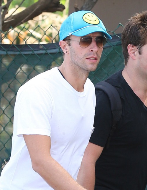 Chris Martin Dating Jennifer Lawrence: Doesn’t Love Her – Using JLaw For PR and Repairing Gwyneth Paltrow Divorce Reputation? (PHOTOS)