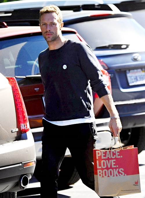 Chris Martin Still Bedding Gwyneth Paltrow And Jennifer Lawrence – Jealous of JLaw and Liam Hemsworth?