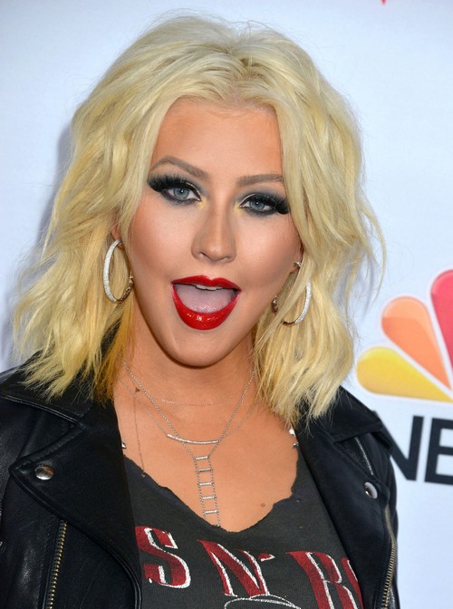 Christina Aguilera Pregnancy News: Gwen Stefani’s The Voice Job Safe?