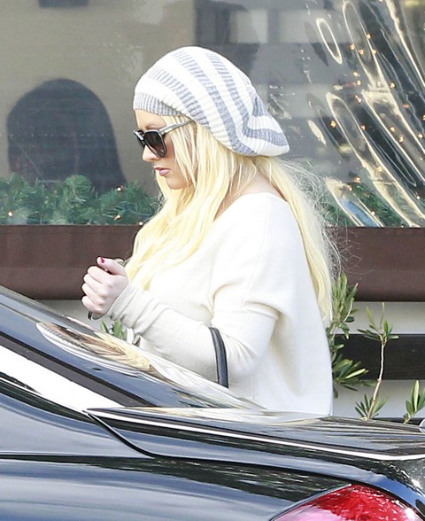 The Voice’s Christina Aguilera Raging Diva – Insists Nobody Touch Her Junk In The Trunk