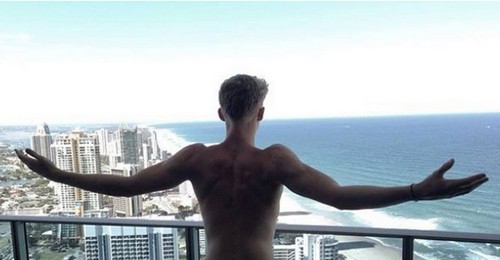 Cody Simpson Nude Butt Naked Photo On Instagram Confirms Reunion With Gigi Hadid