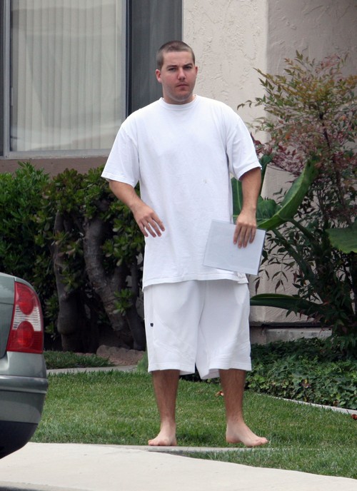 Kendra Wilkinson’s Brother Colin Wilkinson Calls Pregnant Sister an “Inconsiderate Psychotic B**ch”