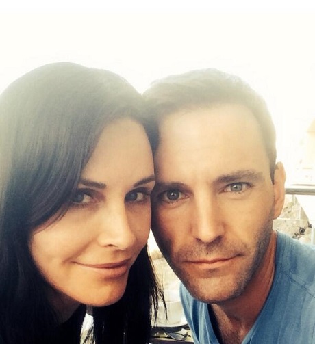 Courteney Cox And Johnny McDaid Engaged Officially: Will She Beat Jennifer Aniston Down The Aisle? (PHOTO)