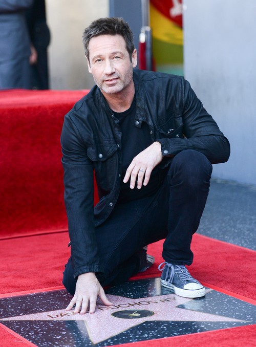 X-Files David Duchovny Gets Star on Hollywood Walk of Fame: Gillian Anderson Doesn’t Attend – Hiding Romantic Relationship?