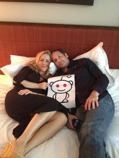 The X-Files Returns – Gillian Anderson and David Duchovny Reunite for Series – Romance Heats Up!