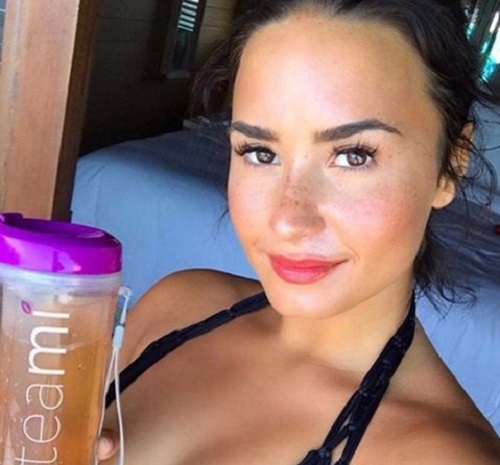 Demi Lovato Slammed For Encouraging Fans To Take Controversial Detox Tea