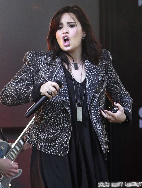 Demi Lovato Insults Miley Cyrus – Hits Out Against “Twerking”
