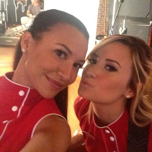 Demi Lovato and Naya Rivera’s Red Hot Girl-on-Girl Make Out Session Off-Camera Revealed