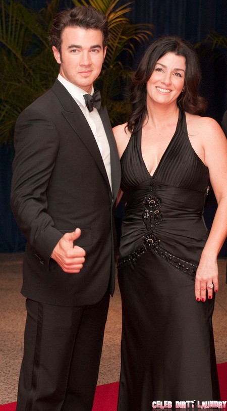 Married to Jonas: Jonas Brothers’ Mom is the ‘Mother-In-Law From Hell’