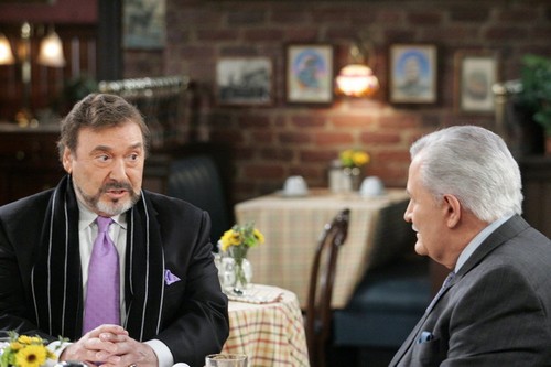 ‘Days of Our Lives’ Spoilers: Theresa Stages Baby Scare – Abigail Takes Pregnancy Test – Victor and Stefano Get Clyde