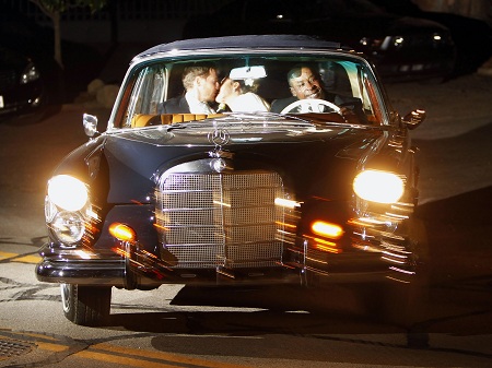 Drew Barrymore Wedding Photos:  The Kiss, The Dress and The Celebrity Guests!