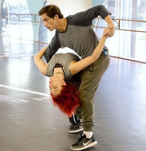 Dancing With The Stars: Sharna Burgess and Bonner Bolton Dating – PDA During Romantic Night Out