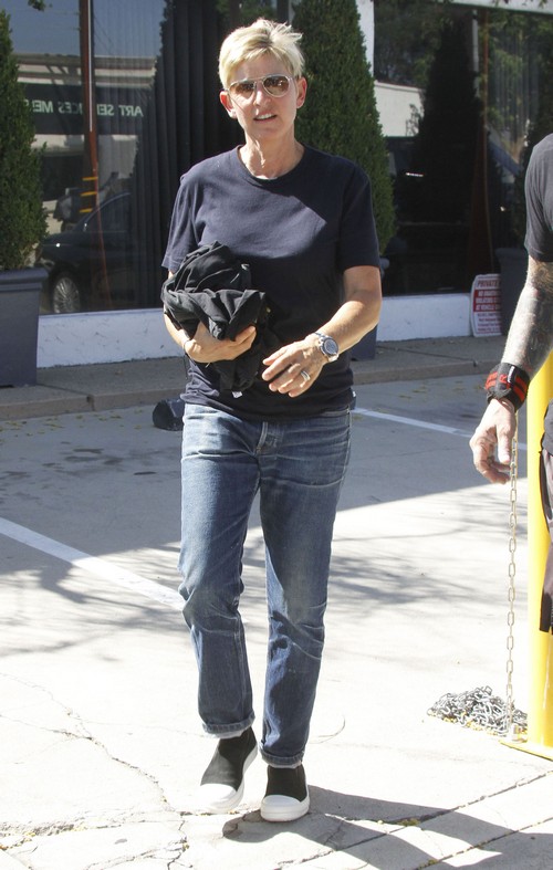 Ellen DeGeneres Hides Break-Up And Divorce Rumors From Portia de Rossi – Wants World To Think Their Marriage Is Okay