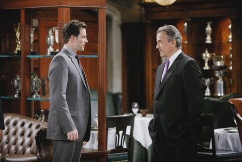 The Young and the Restless Spoilers: Eric Braeden Michael Muhney Twitter Attack – Calls Fan ‘You Idiot’ (PHOTO)