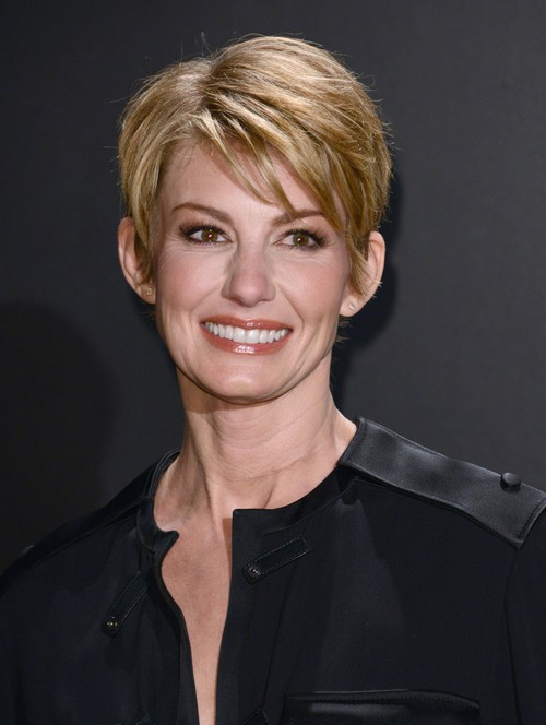 Faith Hill Undergoes Dangerous Neck Surgery: May Never Sing Again?