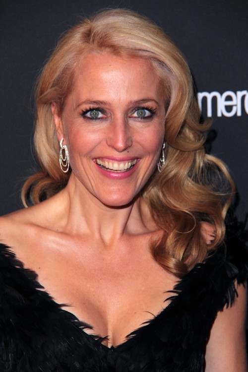 Gillian Anderson Staying Close to David Duchovny in New York City: Writing Sci-Fi Book Series