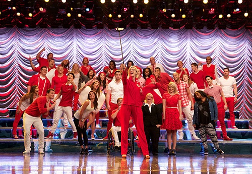 Glee Series Finale Spoilers: Characters Sing Their Last Songs, Bid Farewell In Emotional Set Pics! (PHOTOS)